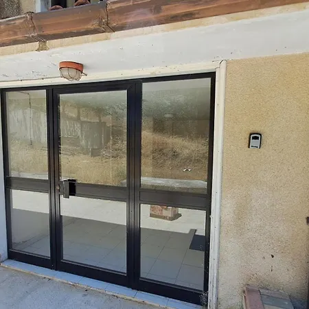 Calming Mountain View With Balcony & Free Parking Near Kakopetria * 니코시아