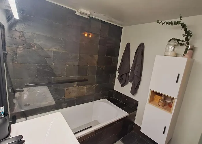 Apartmán Calming Mountain View With Balcony & Free Parking Near Kakopetria *