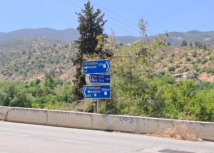 Calming Mountain View With Balcony & Free Parking Near Kakopetria Apartmán