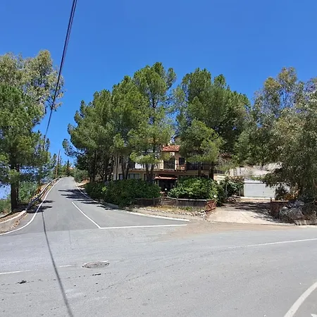 Calming Mountain View With Balcony & Free Parking Near Kakopetria Lejlighed *